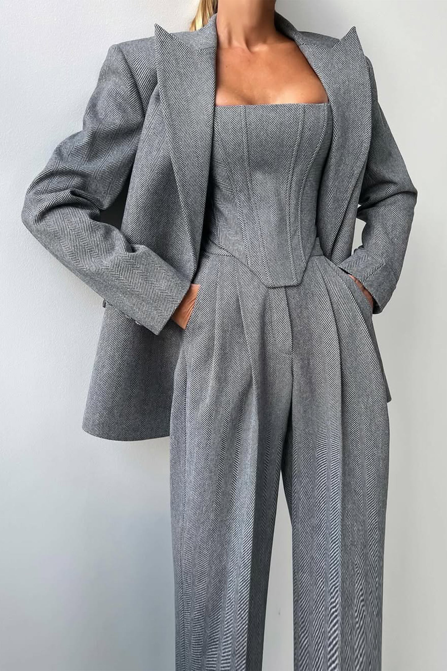 Renata - driedelige set met top, pantalon en blazer