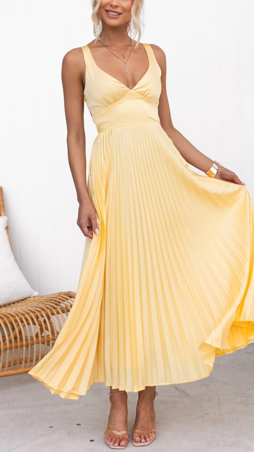 Darya - Gele geplooide maxi jurk met V-hals