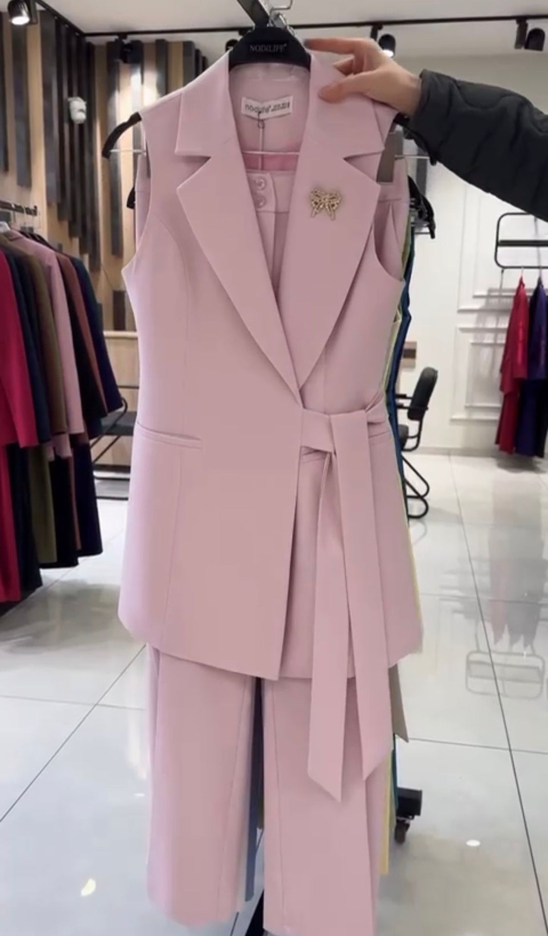Fynellea - Elegante Mouwloze Vrouwen Set Met Brede Taillebroek