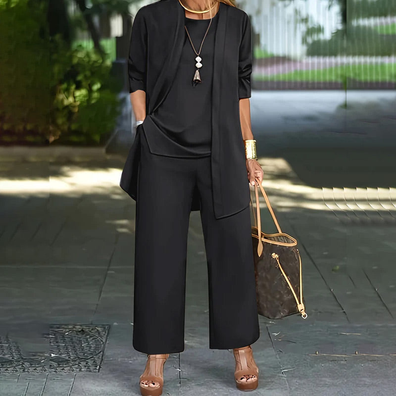 Quenora - Casual Drie-delige Tailleur met Strakke Lijnen