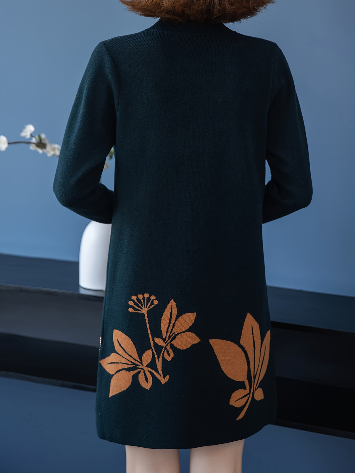 Lourdes - Elegante gebreide bloemenjurk met ronde hals