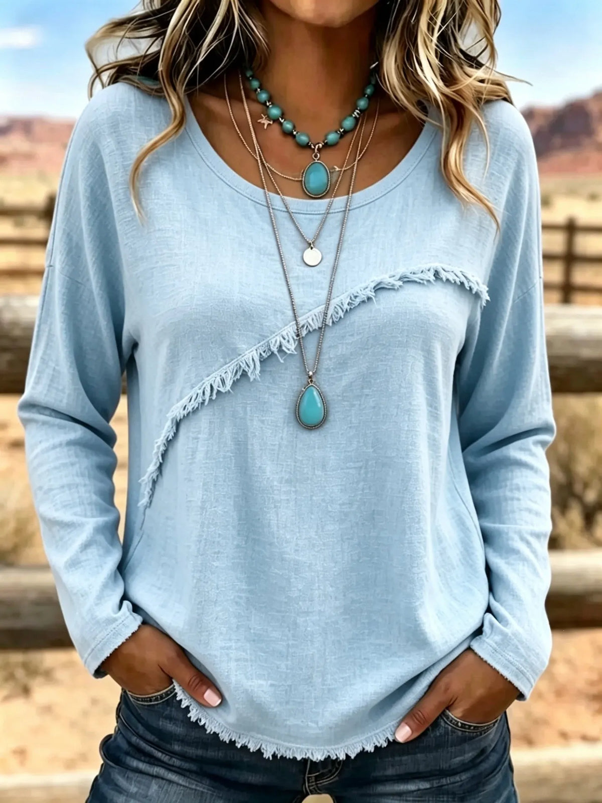 Elsemieke - Vintage damesblouse met ronde hals en franjes