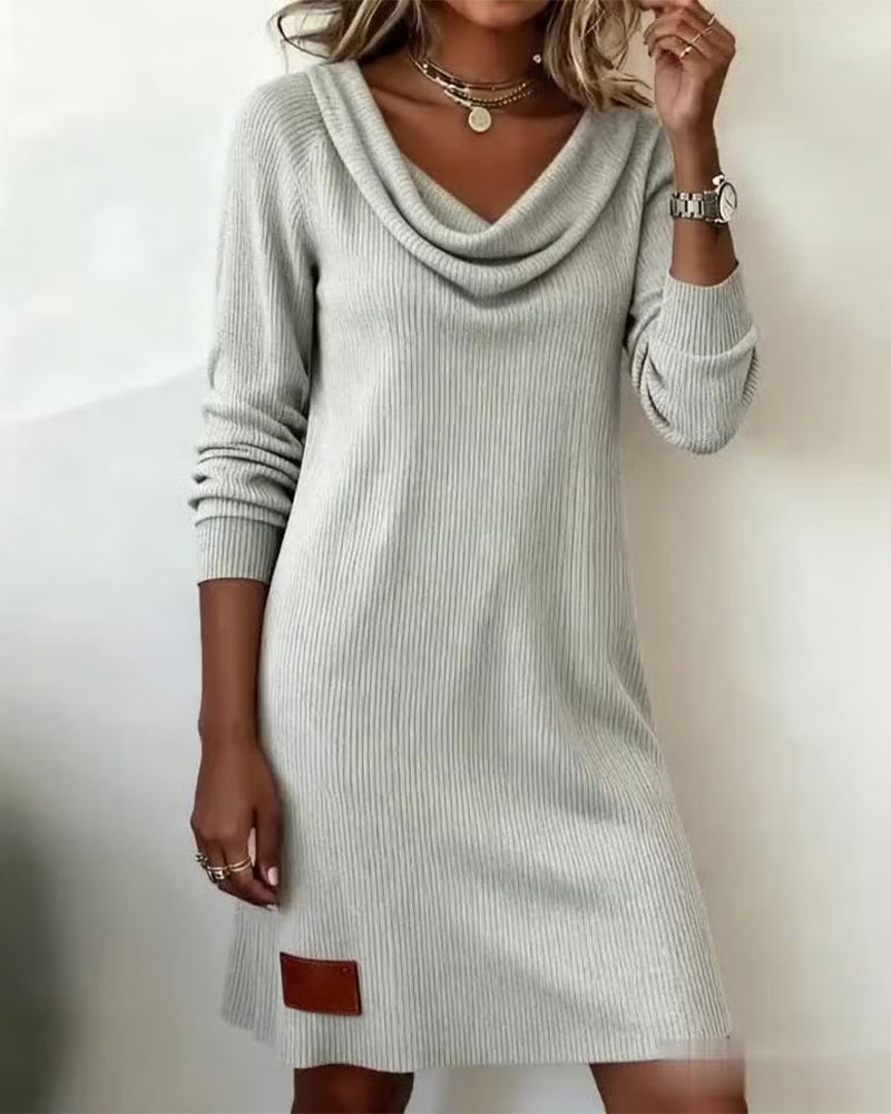 Helisora - Elegante Jurk met Lange Mouwen en Hoge Kraag