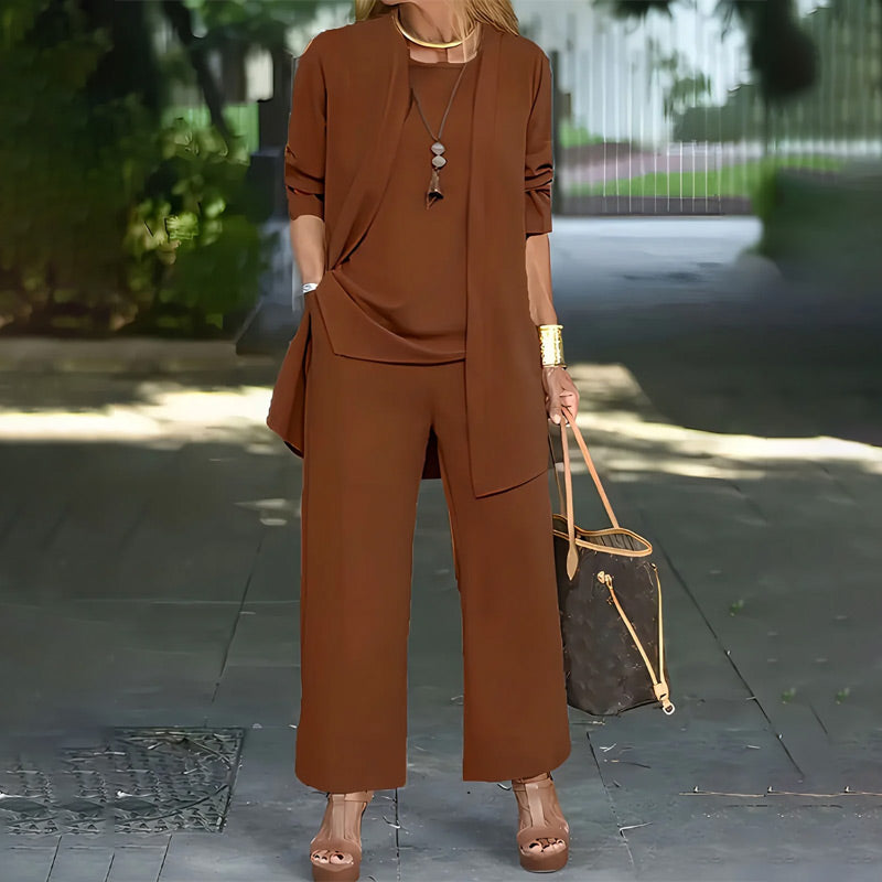 Quenora - Casual Drie-delige Tailleur met Strakke Lijnen