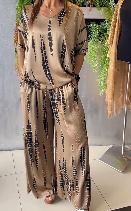Iria - Casual satijnen set met ronde hals