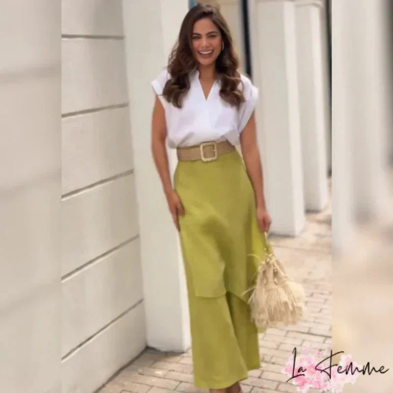 Myla - Elegante damesset: V-has Top en Olifantenpootjesbroek