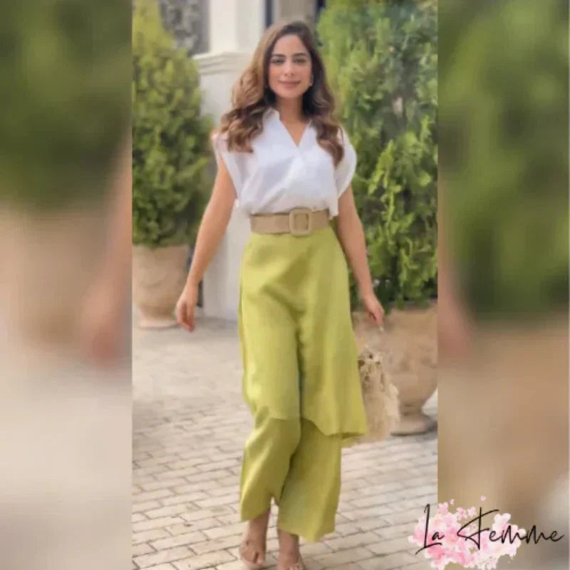 Myla - Elegante damesset: V-has Top en Olifantenpootjesbroek
