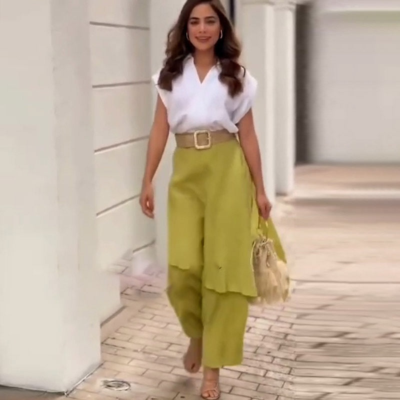 Myla - Elegante damesset: V-has Top en Olifantenpootjesbroek