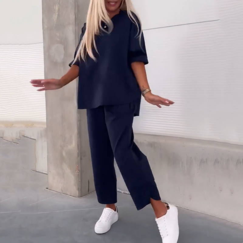 Ilina - Tweedelige top en broek met korte mouwen