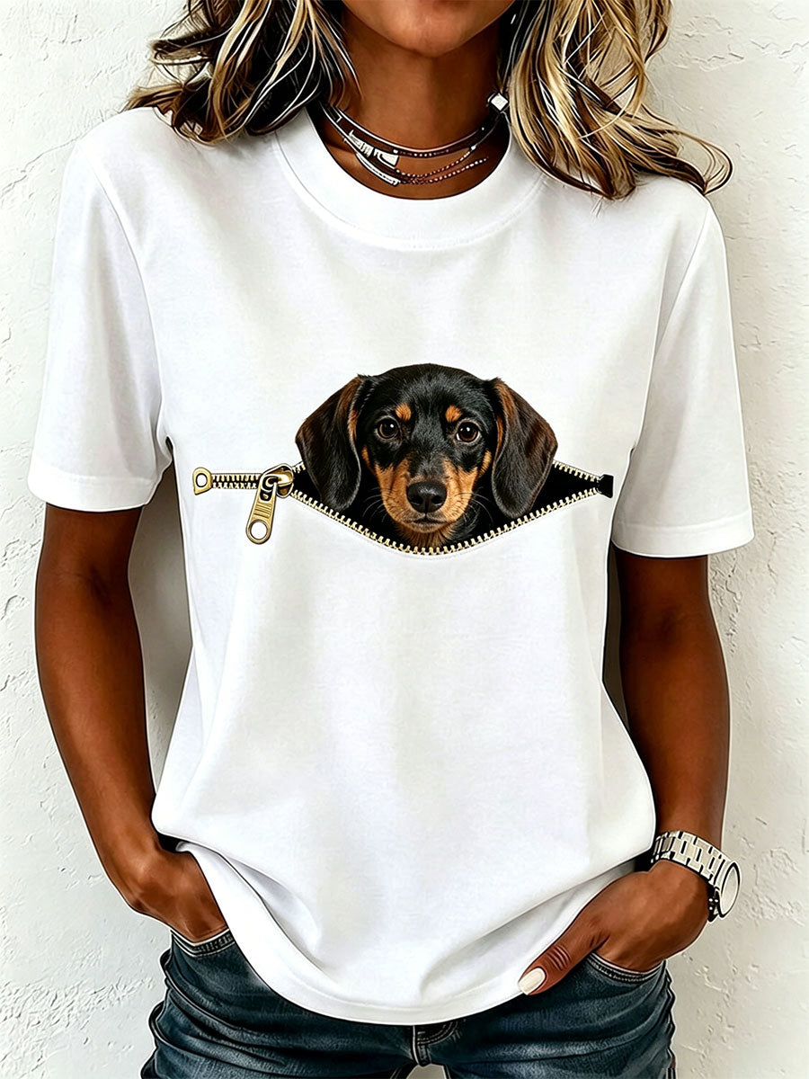 Aleid - Dames t-shirt met teckelmotief en effect van een ritszak