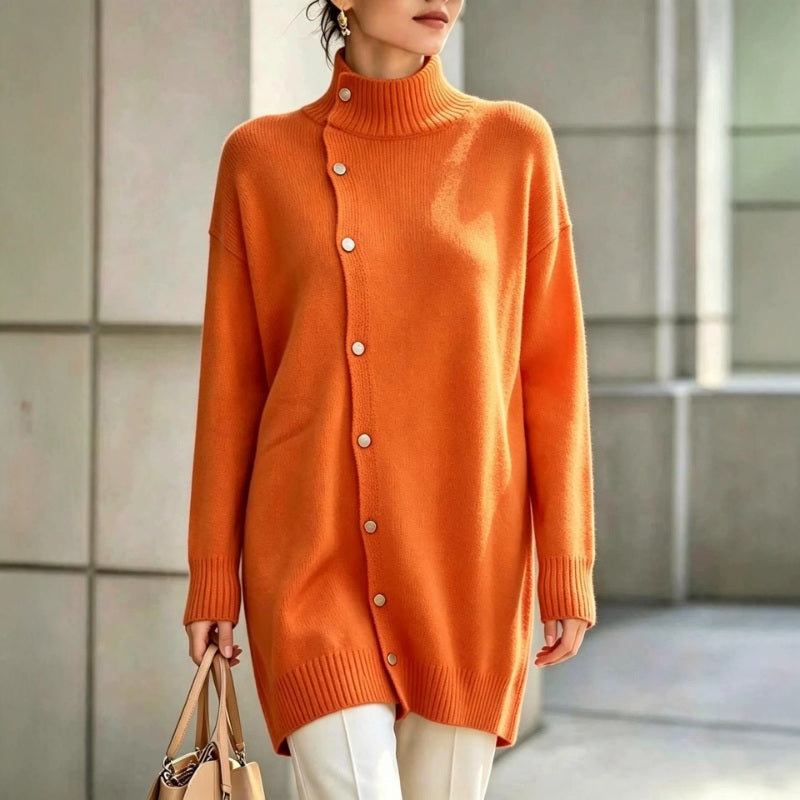 Clarinde - Dames trui van breiwerk met asymmetrische knopen en col