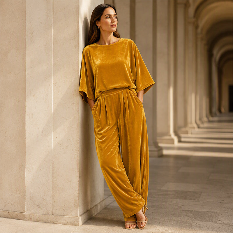 Tine - Vrouwenvelours set met een losse top en brede broek